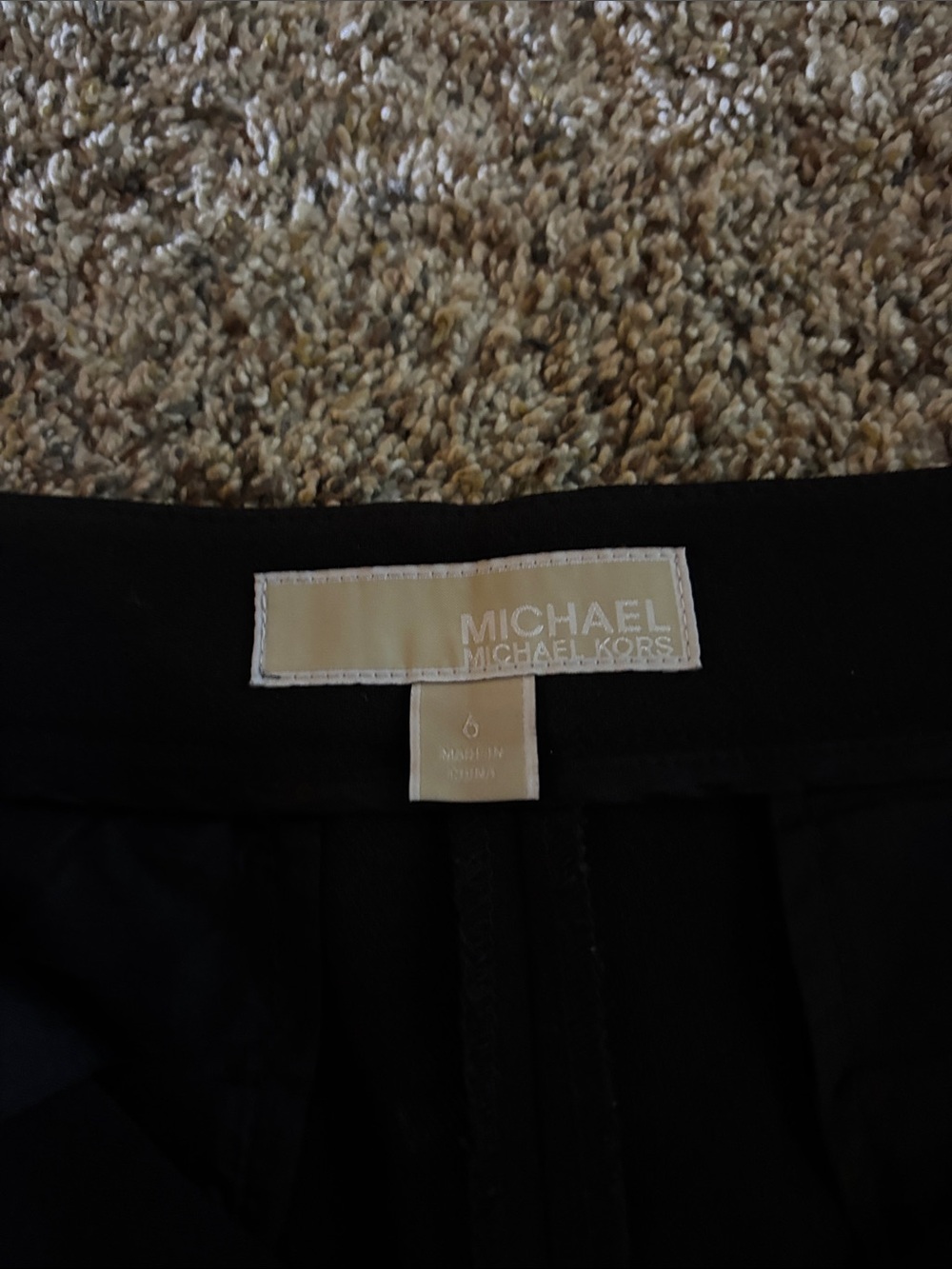 MICHAEL Michael Kors Black High-Rise Pleated Dress Shorts - Picture 3 of 9